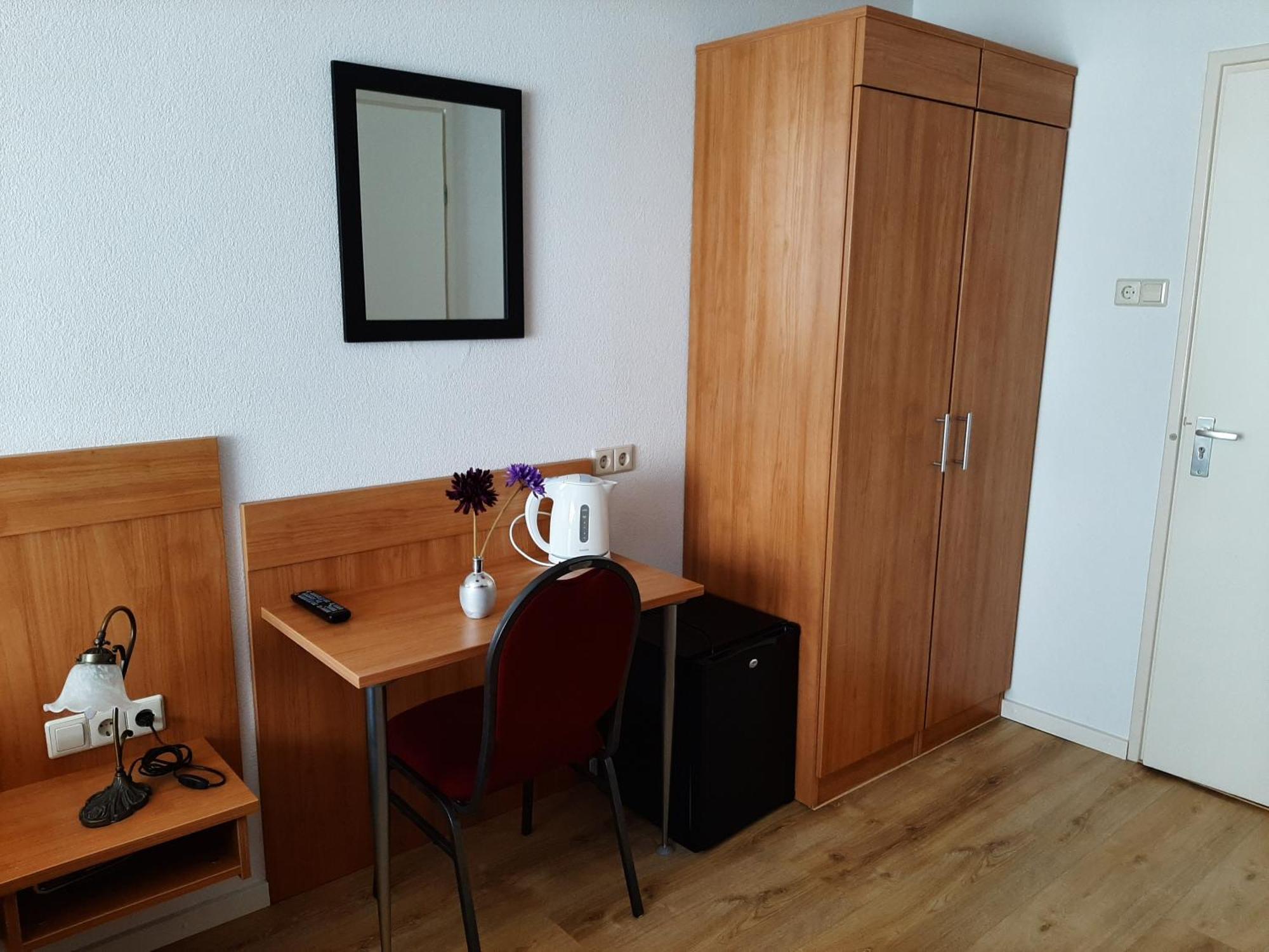 Hotel De Dennen Egmond aan Zee Ruang foto
